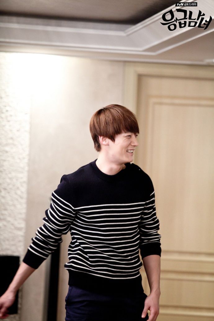 “Emergency Couple” Episode 18 & 19 Scaps And Official Stills Couch Kimchi